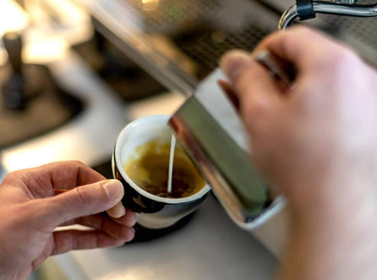 Auge dels bars amb cafè d'especialitat: per què ens agrada pagar-lo més car?