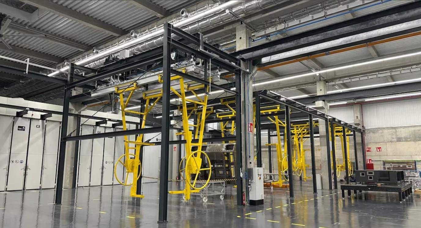 Siemens Mobility amplía su fábrica de Cornellà con una nave de 2.400 metros cuadrados