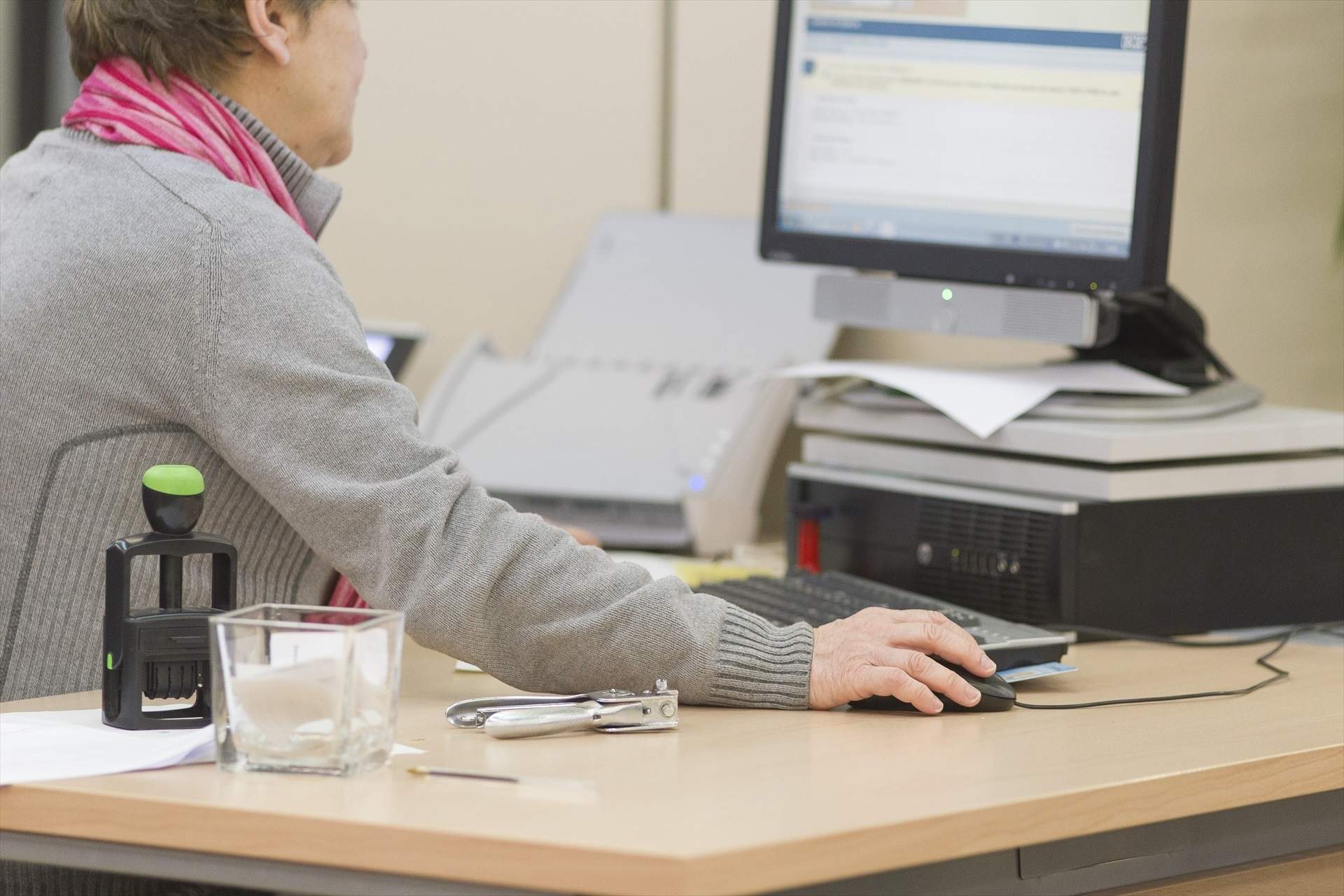 EuropaPress 1293597 trabajadores trabajador trabajo seguridad social oficina empleo funcionario