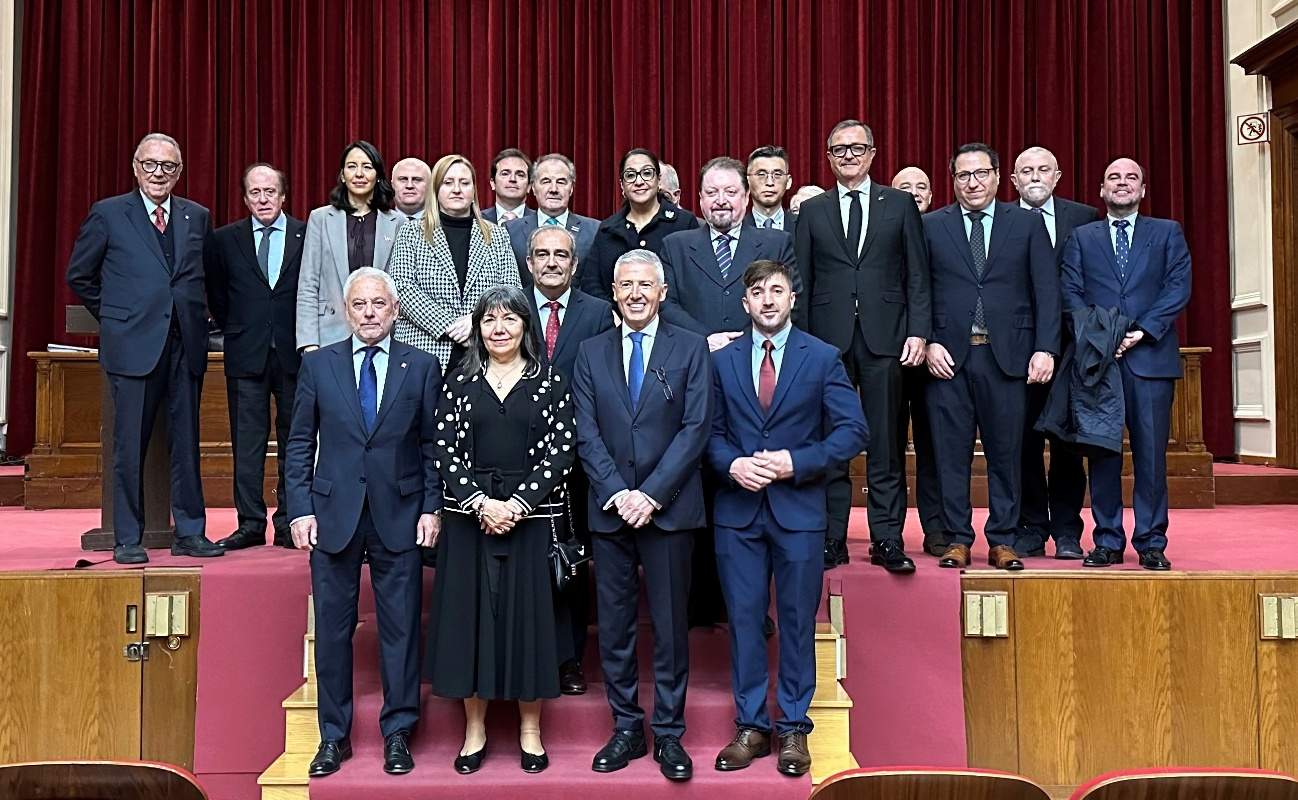 Joan Gaspart, Pere Vicens y Javier Pérez Farguell, en la ejecutiva del consejo de cónsules de Barcelona