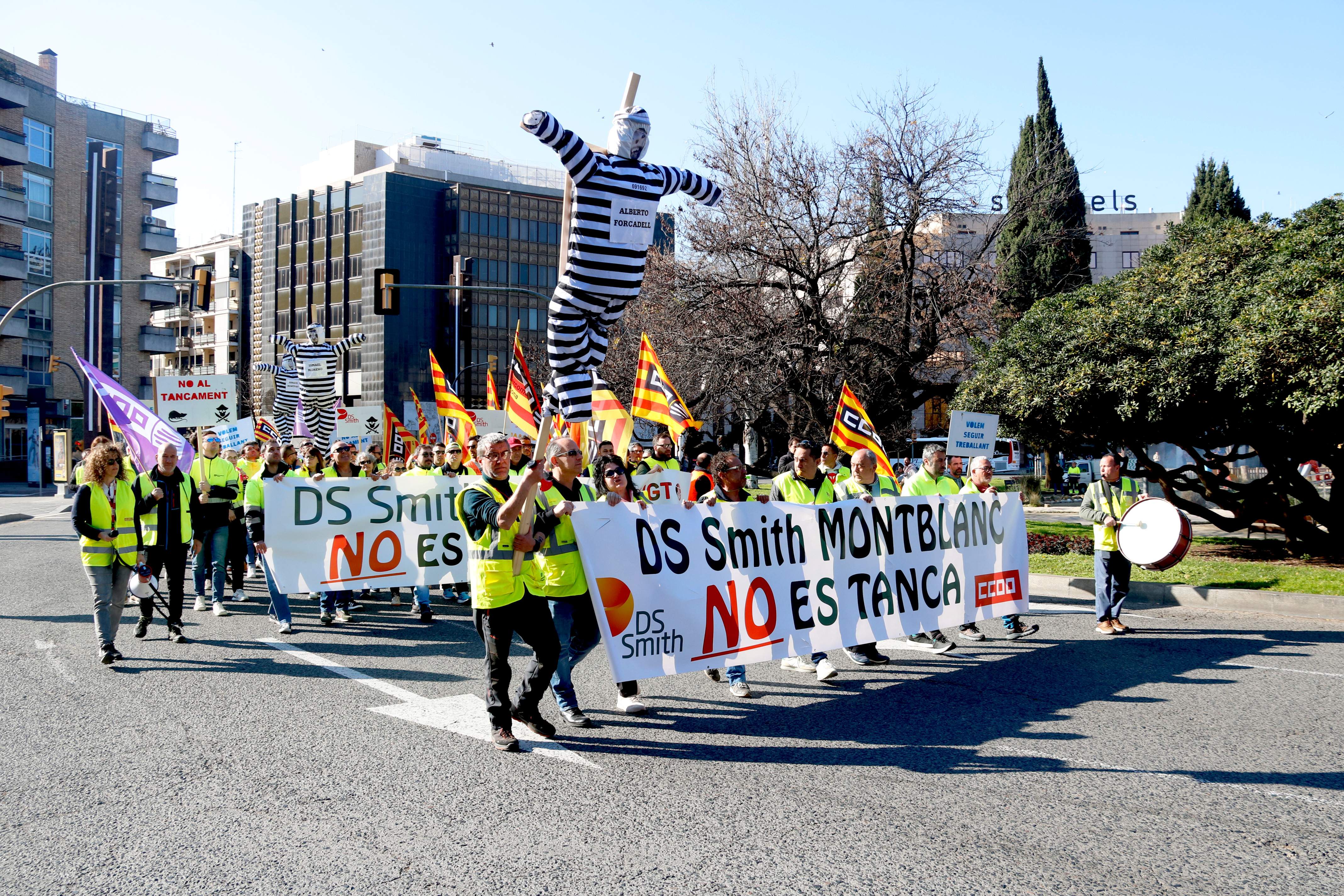 Els treballadors d’International Papers validen el tancament de les plantes de Valls i Montblanc
