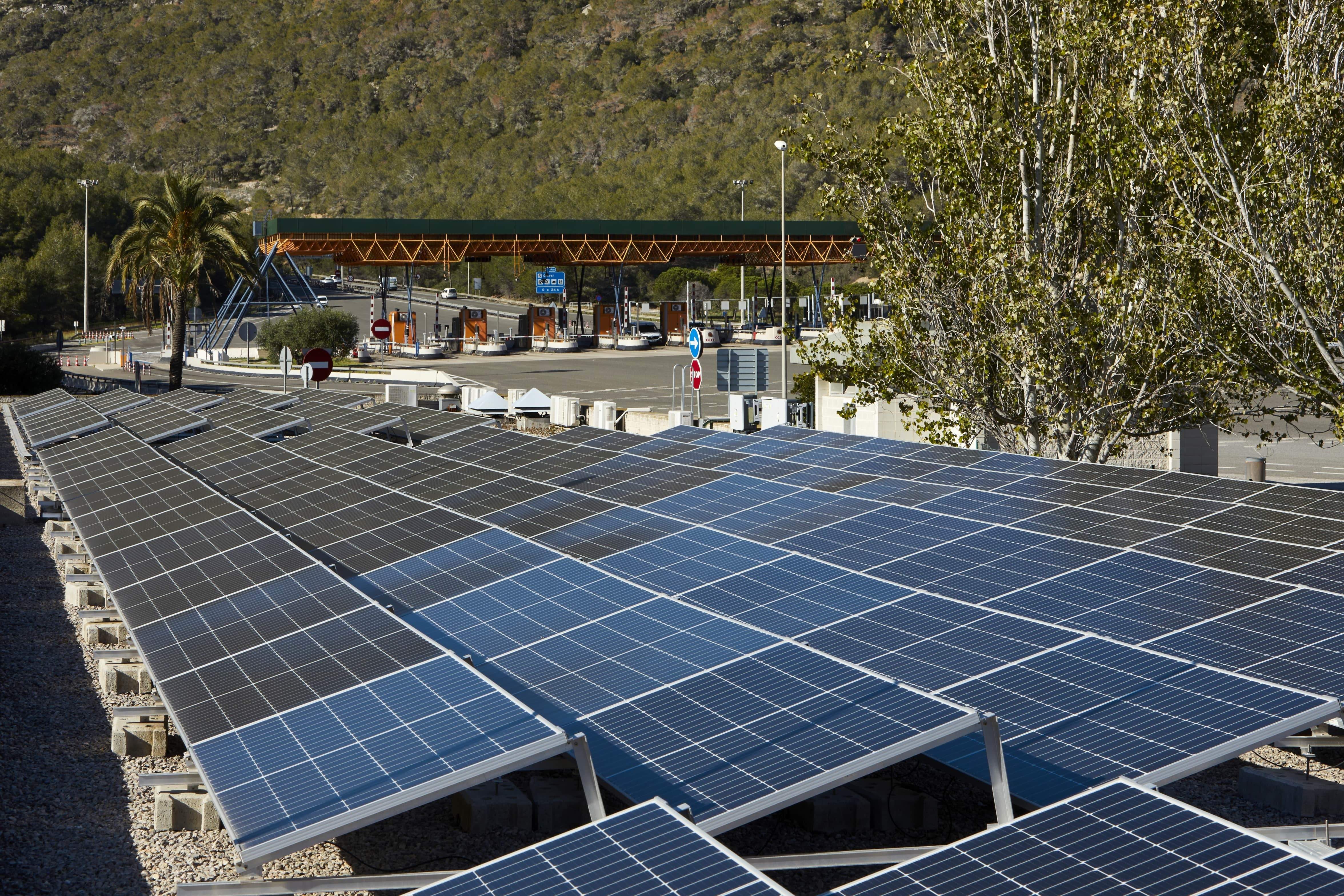 Abertis pagará un dividendo de 602 millones de euros a ACS y Mundys