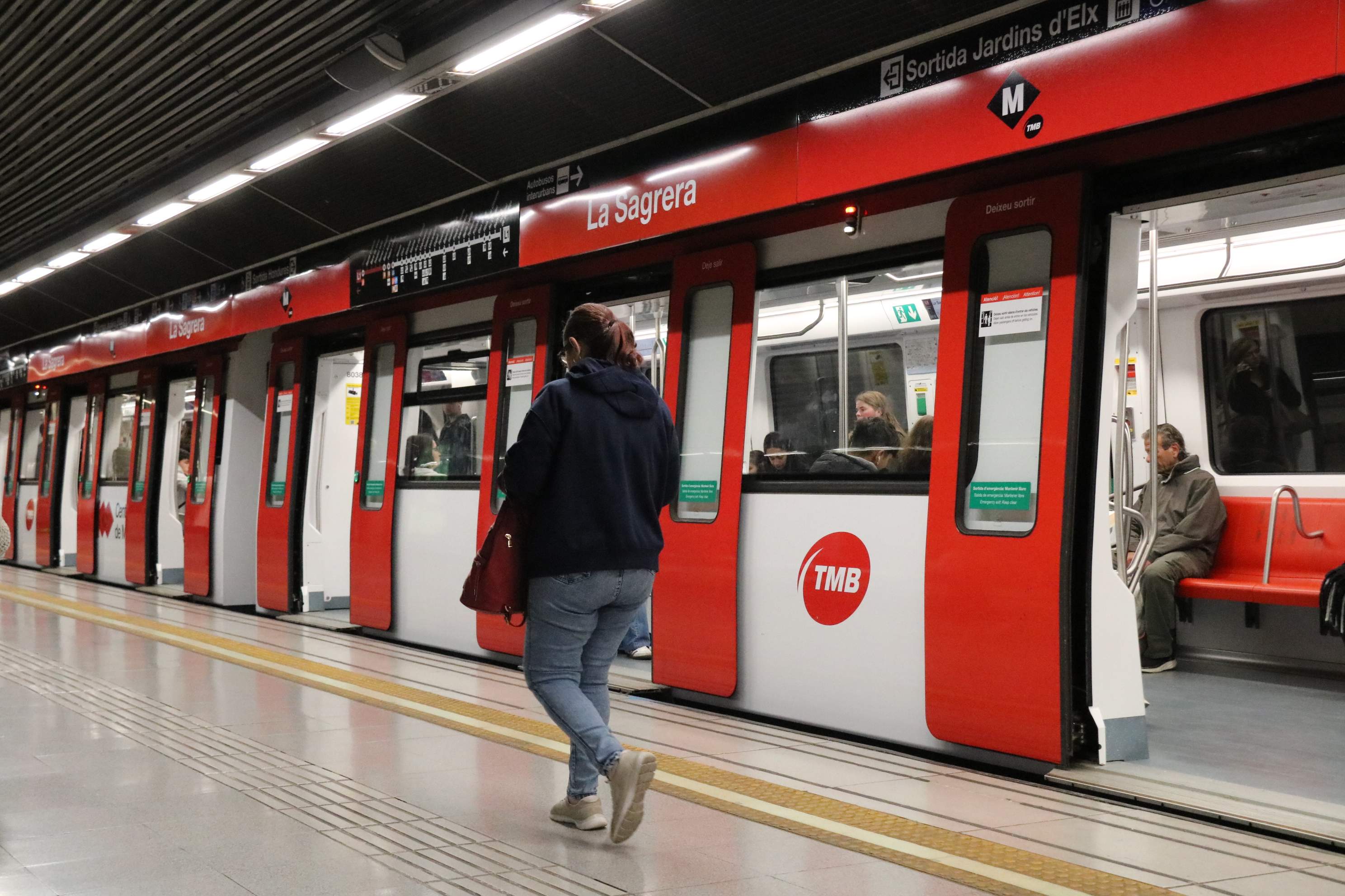 El transport públic a Barcelona costa gairebé el doble que a Madrid