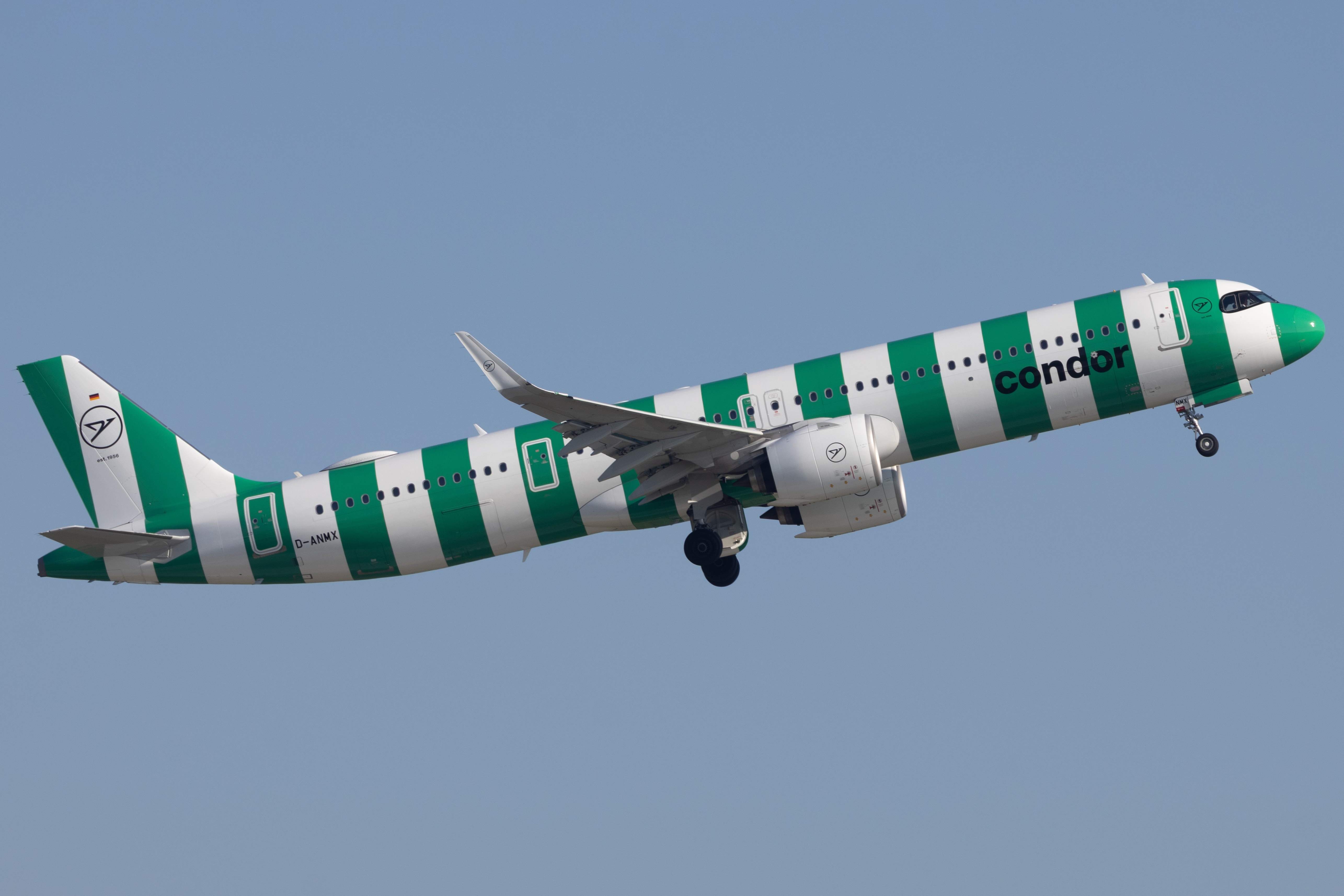 Avion de la aerolinea Condor EP