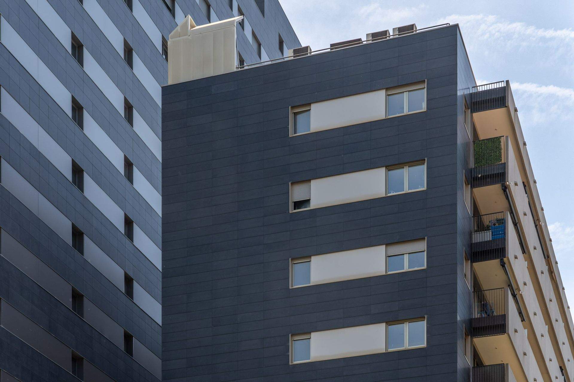 Pisos de Inmocaixa en Hospitalet, comprados por la Generalitat