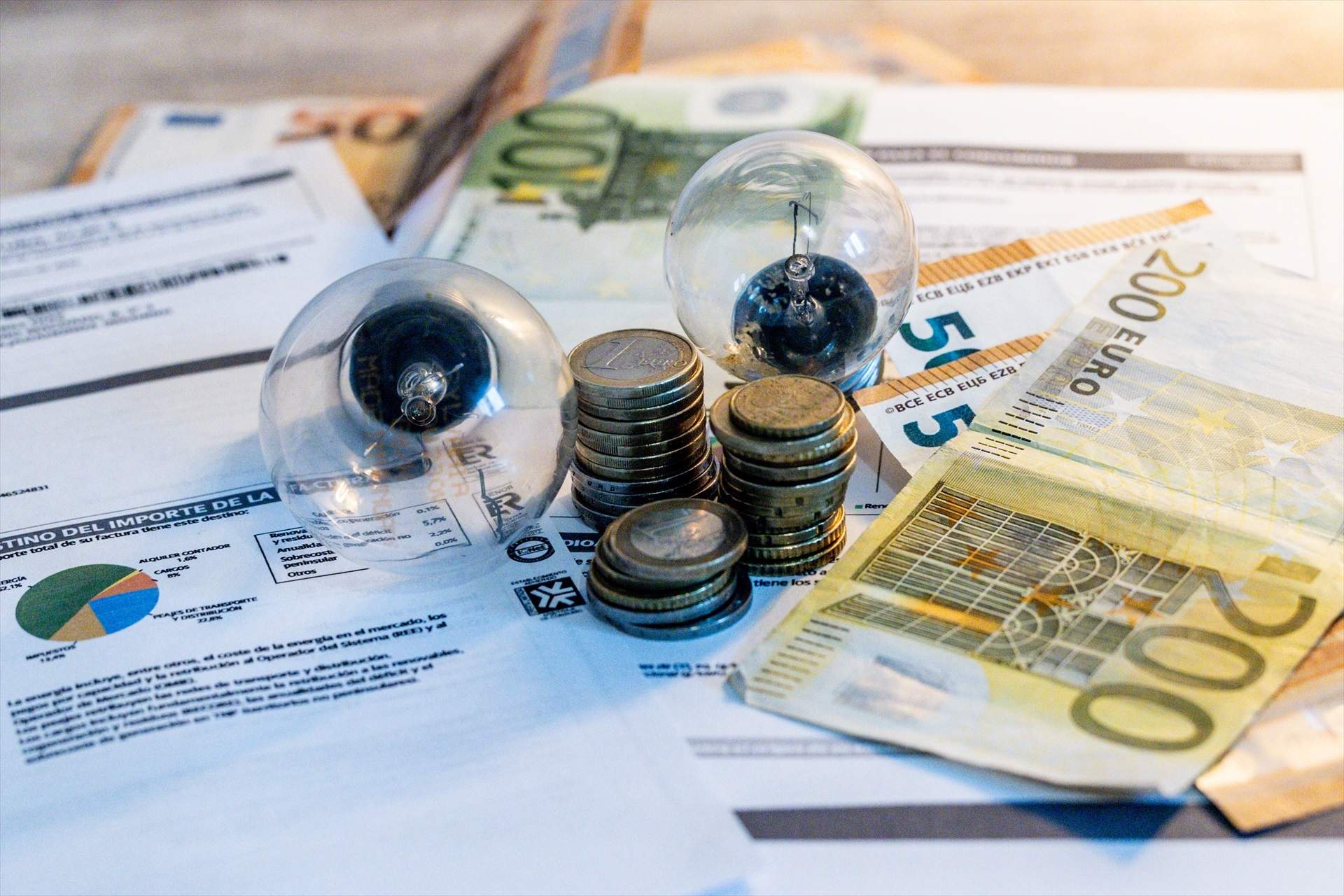 El Supremo admite la indemnización a las eléctricas por gestionar el bono social