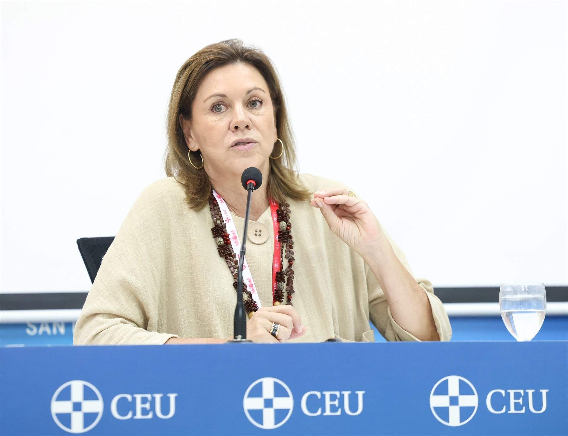 Naturhouse fitxa María Dolores de Cospedal com a consellera independent