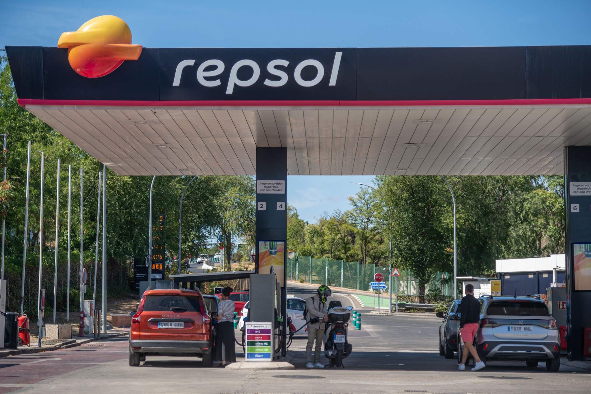 Repsol prorroga els descomptes fins a finals d'octubre