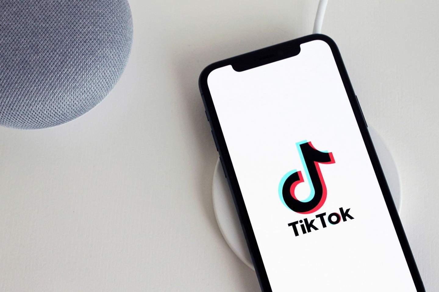 El moderador de contenido de TikTok presenta un ERE para despedir a 347 trabajadores en Barcelona