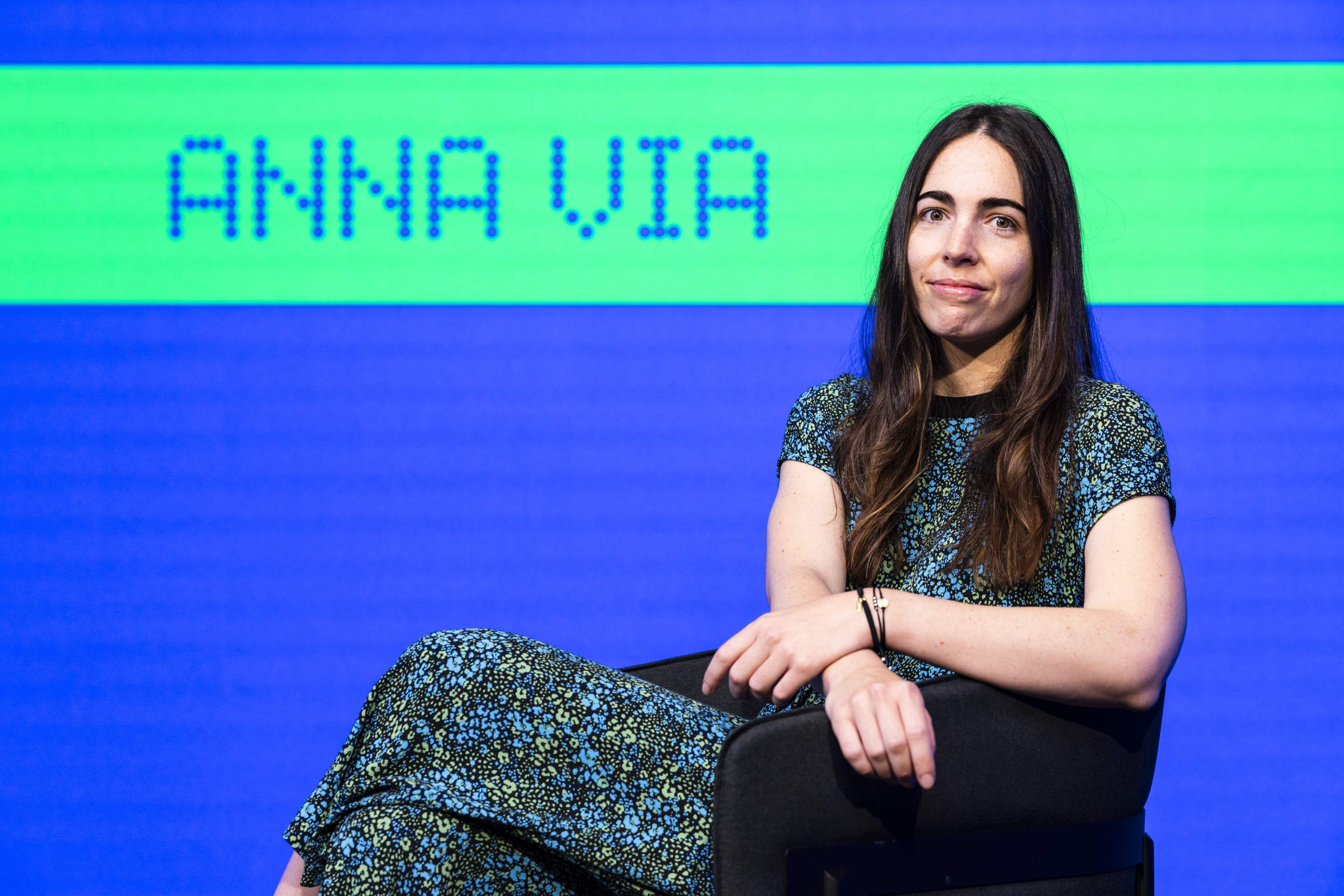 Anna Via: "Fa falta divulgació del que és la IA i els seus riscos"