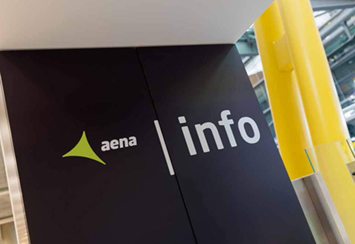 Punto de información de la red de aeropuertos Aena