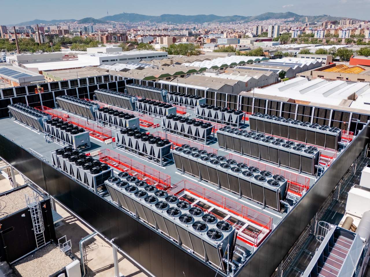 El proveedor de centros de datos Digital Realty ha abierto su primer centro de datos en Barcelona, BCN1, ubicado en Sant Adrià de Besòs.