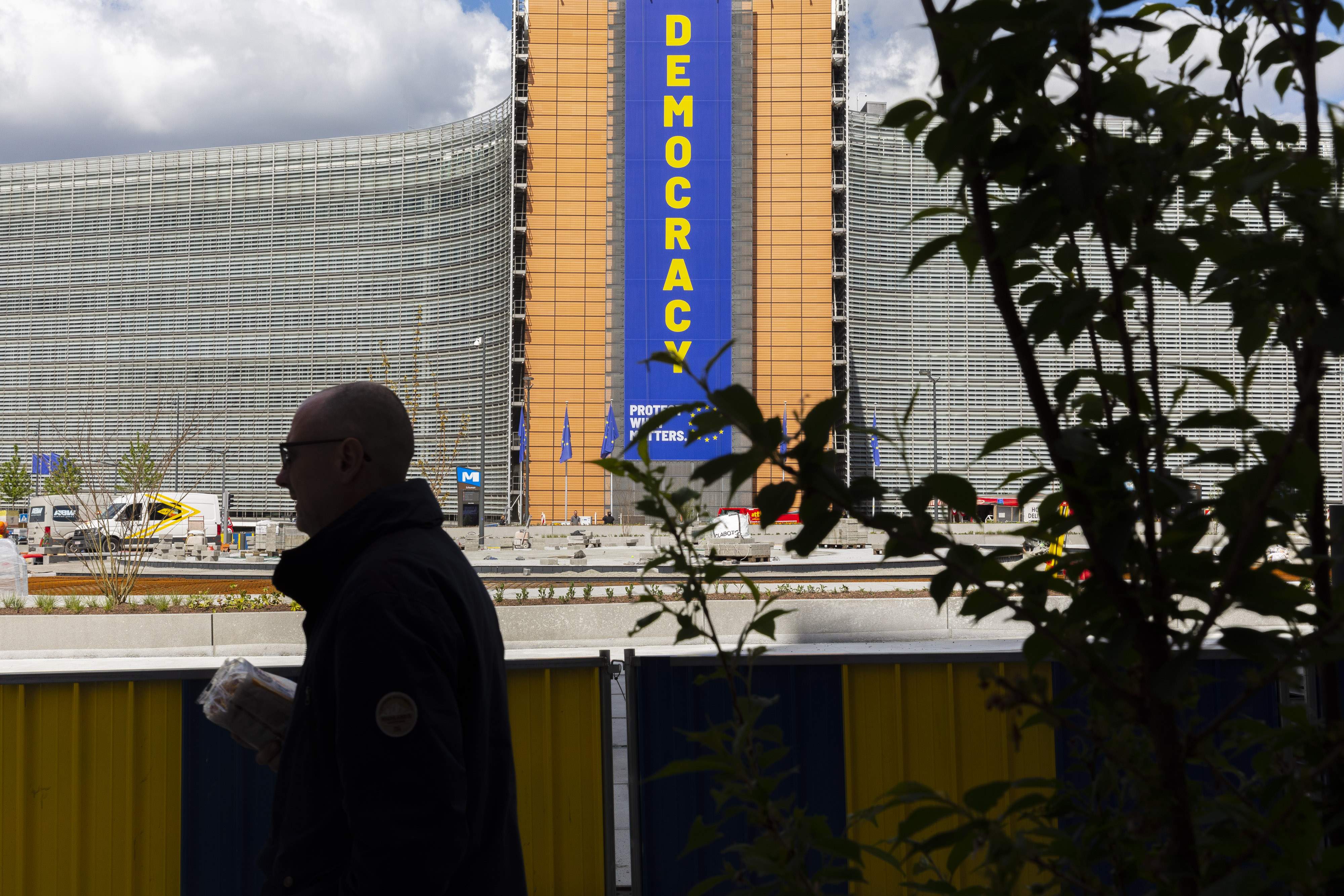 Brussel·les eleva al 2,4% la previsió de creixement d'Espanya tot i la crisi energètica