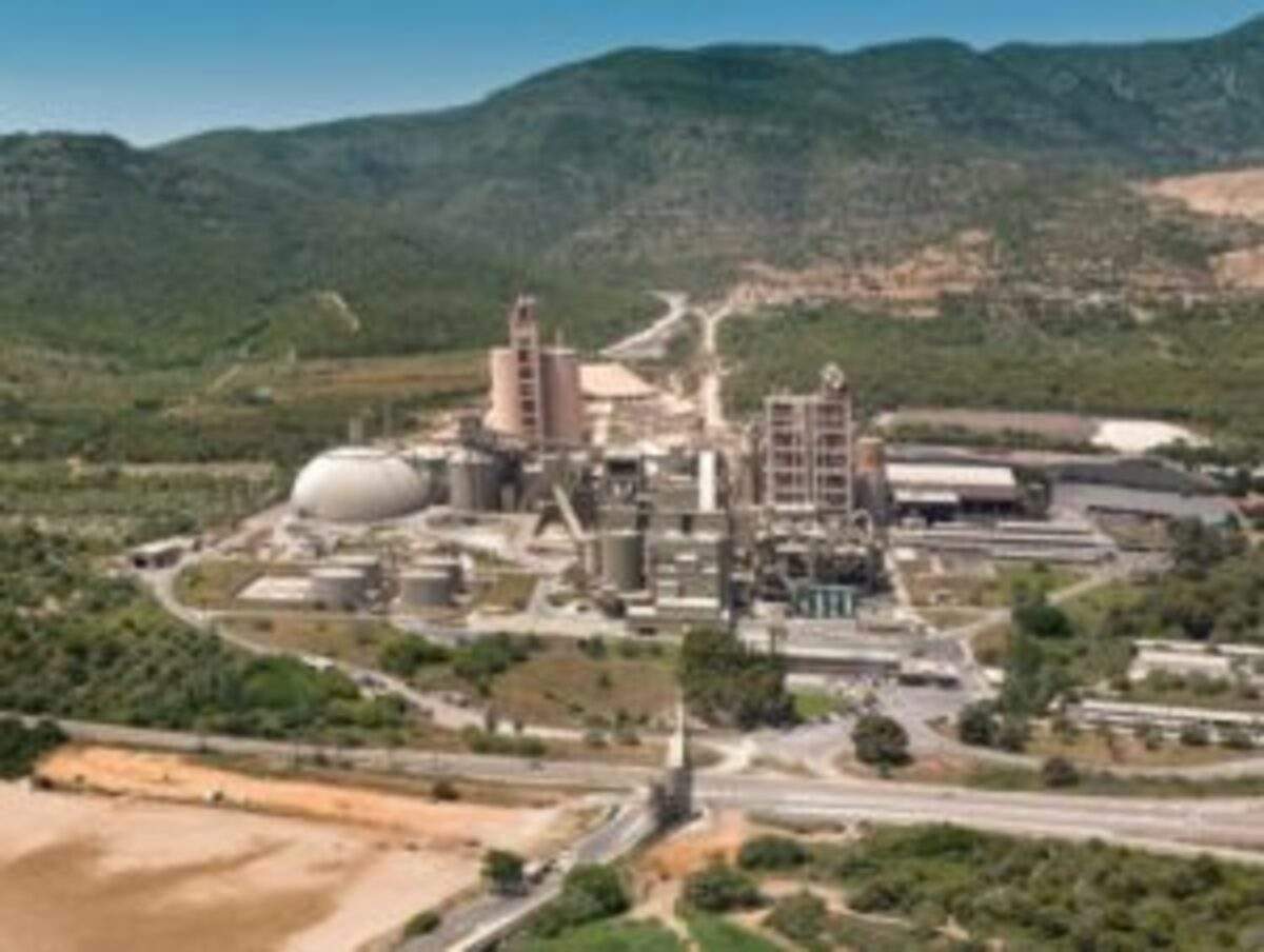 Planta de cemento de Cemex, en Alcanar