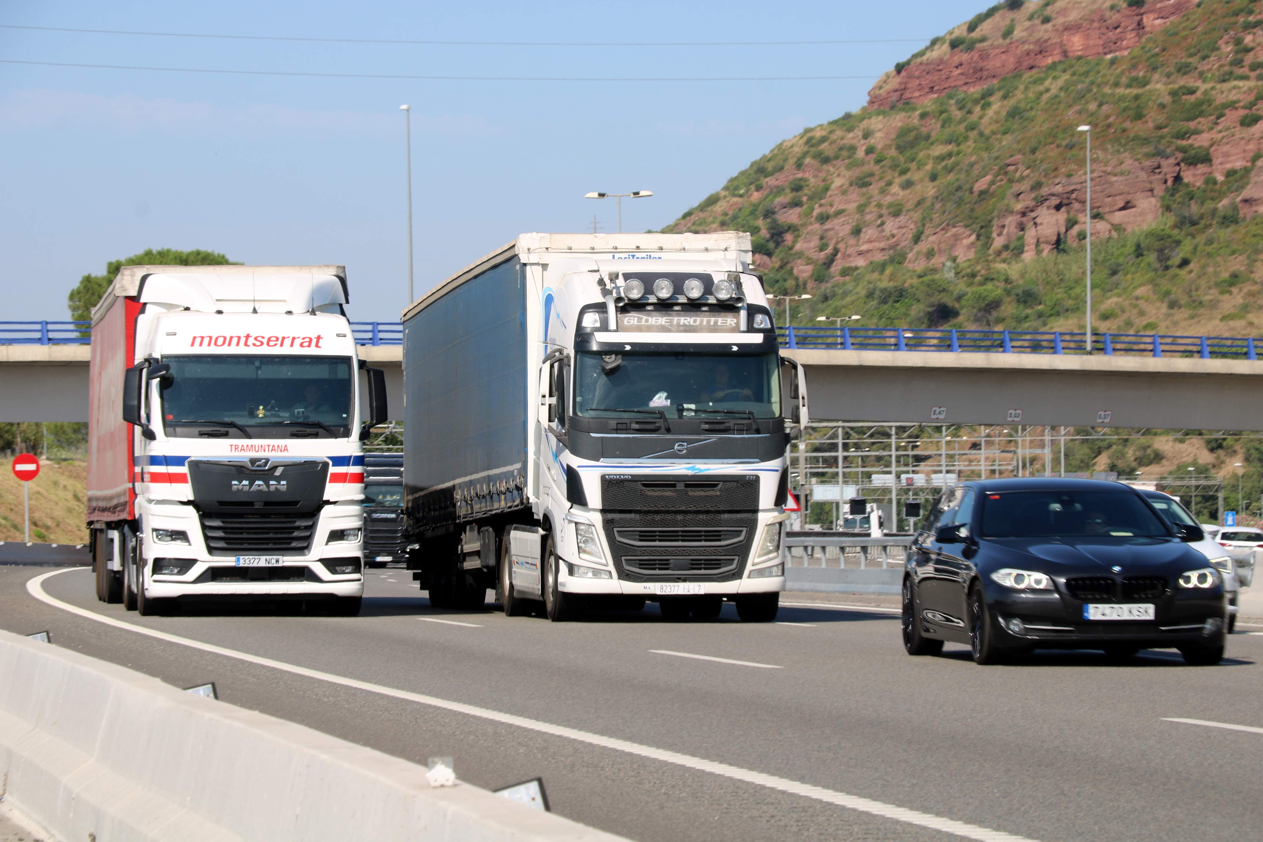 La UE pacta rebaixes del 75% en peatges per a camions i autobusos de baixes emissions
