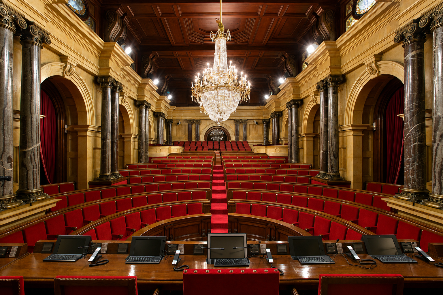 Eurest conserva el bar i el restaurant del Parlament per 1,1 milions d'euros