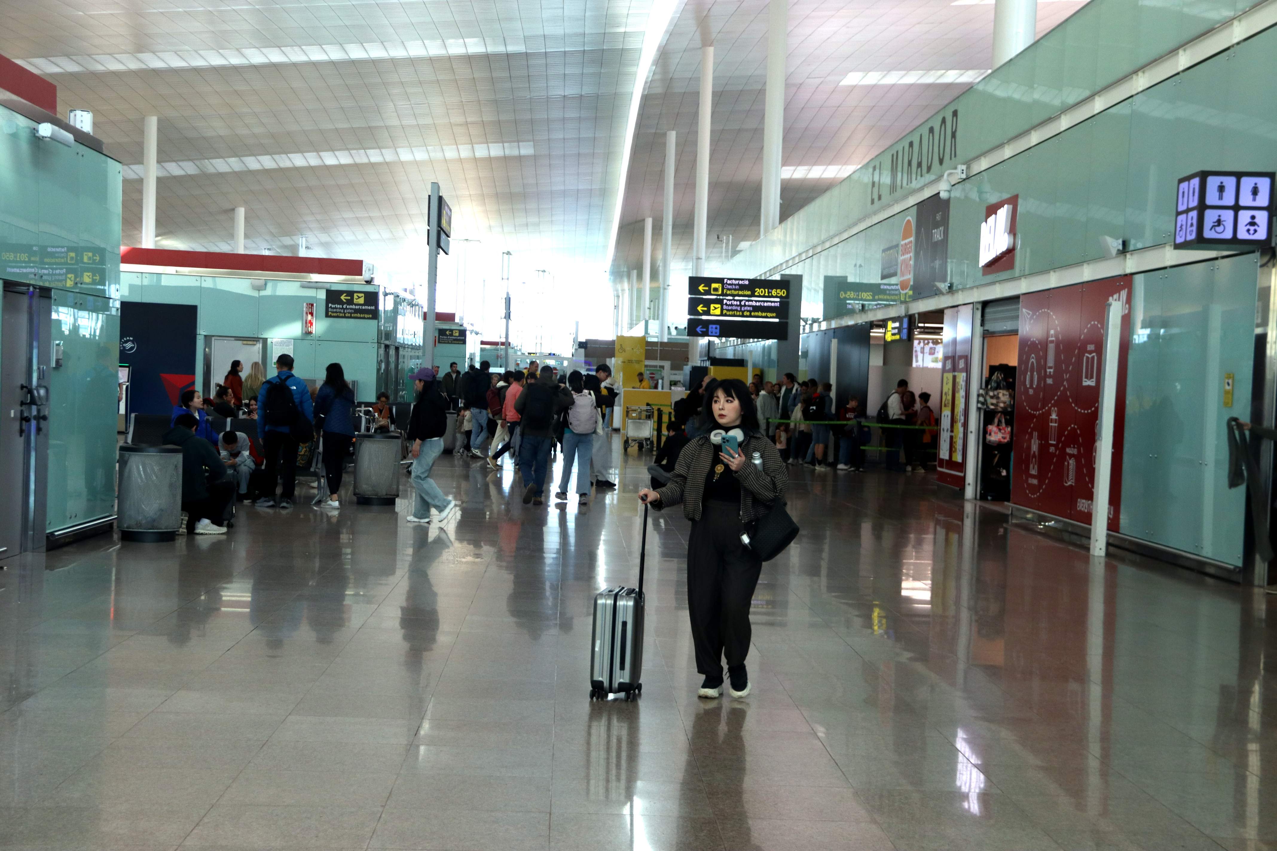 Aena limitarà la capacitat del Prat i Barajas a l'estiu del 2027