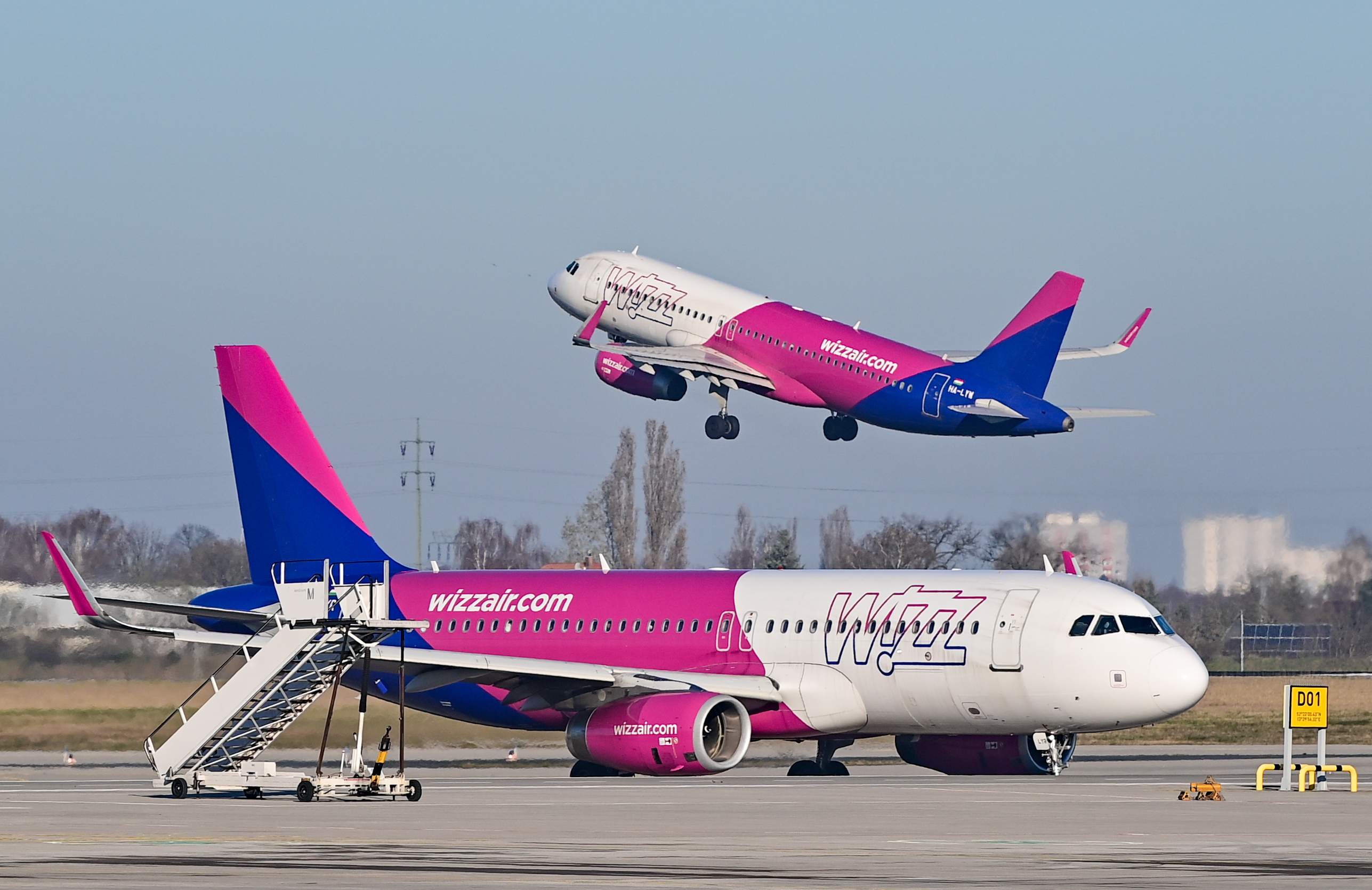 Wizz Air omple els buits de Ryanair amb la complicitat d'Aena
