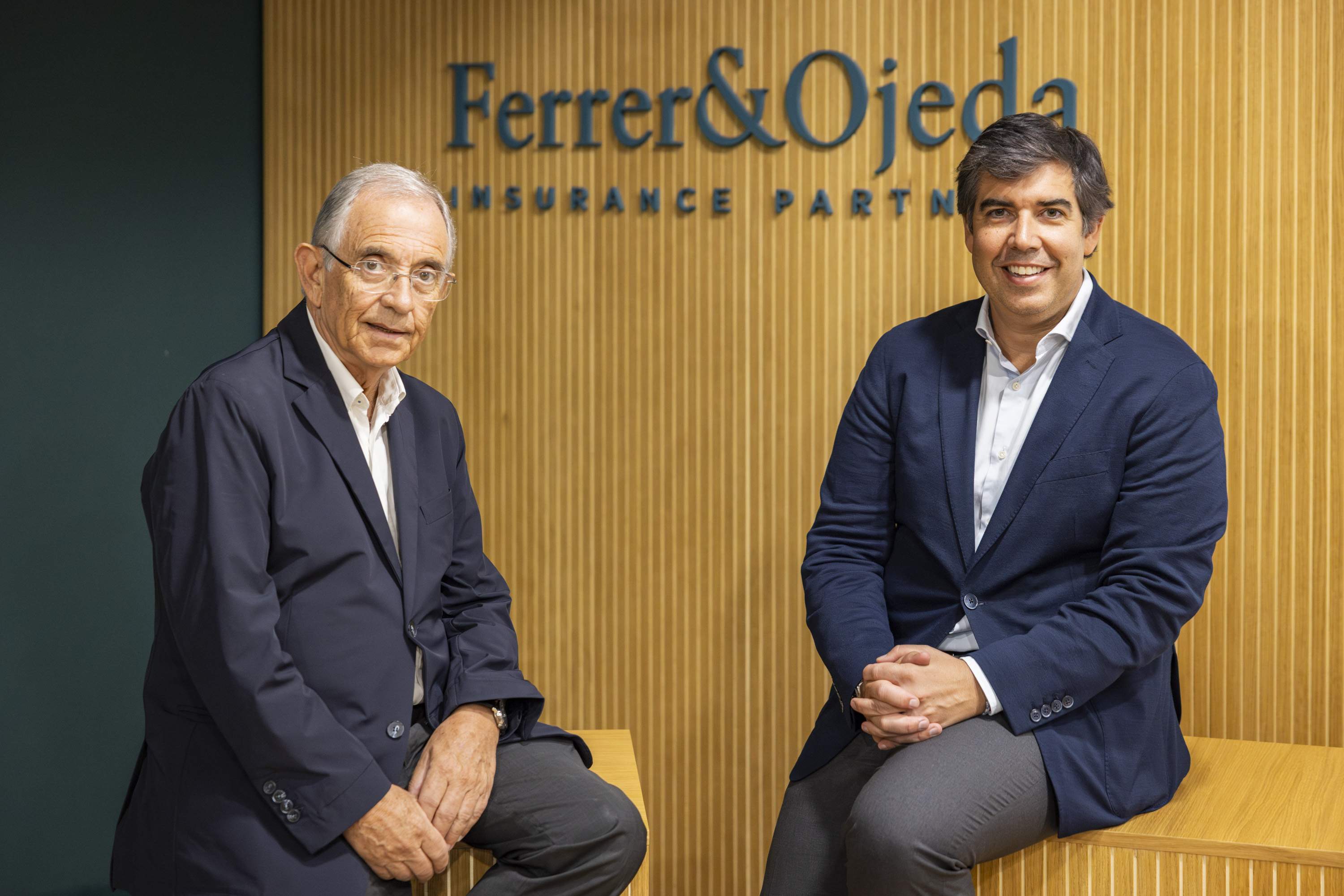 Lluís Ferrer, conseller delegat de Ferrer&Ojeda, amb el seu fill  / Foto: Carlos Baglietto