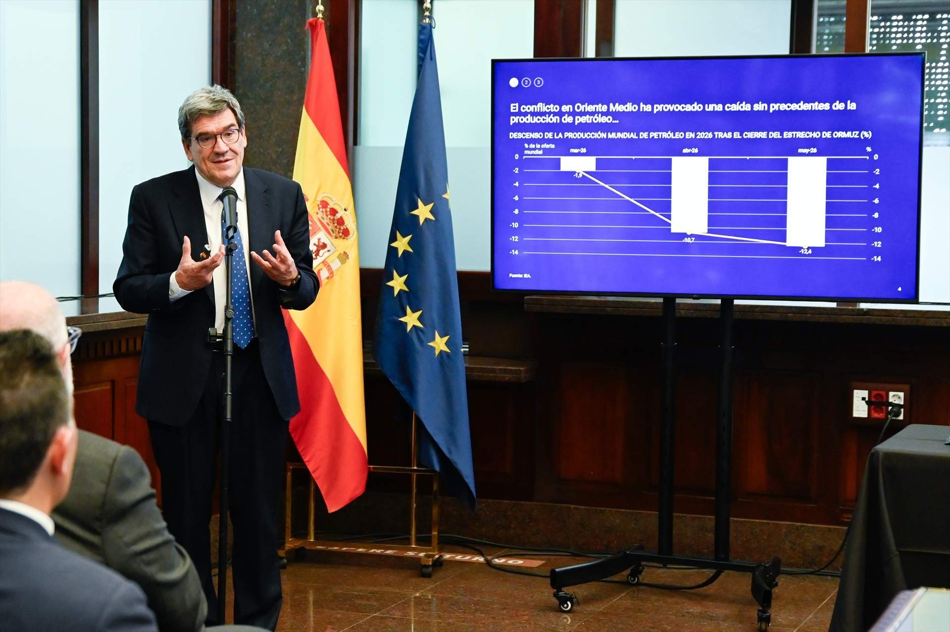 Escrivá (Banc d'Espanya) alerta del fort augment de les baixes laborals després de la pandèmia