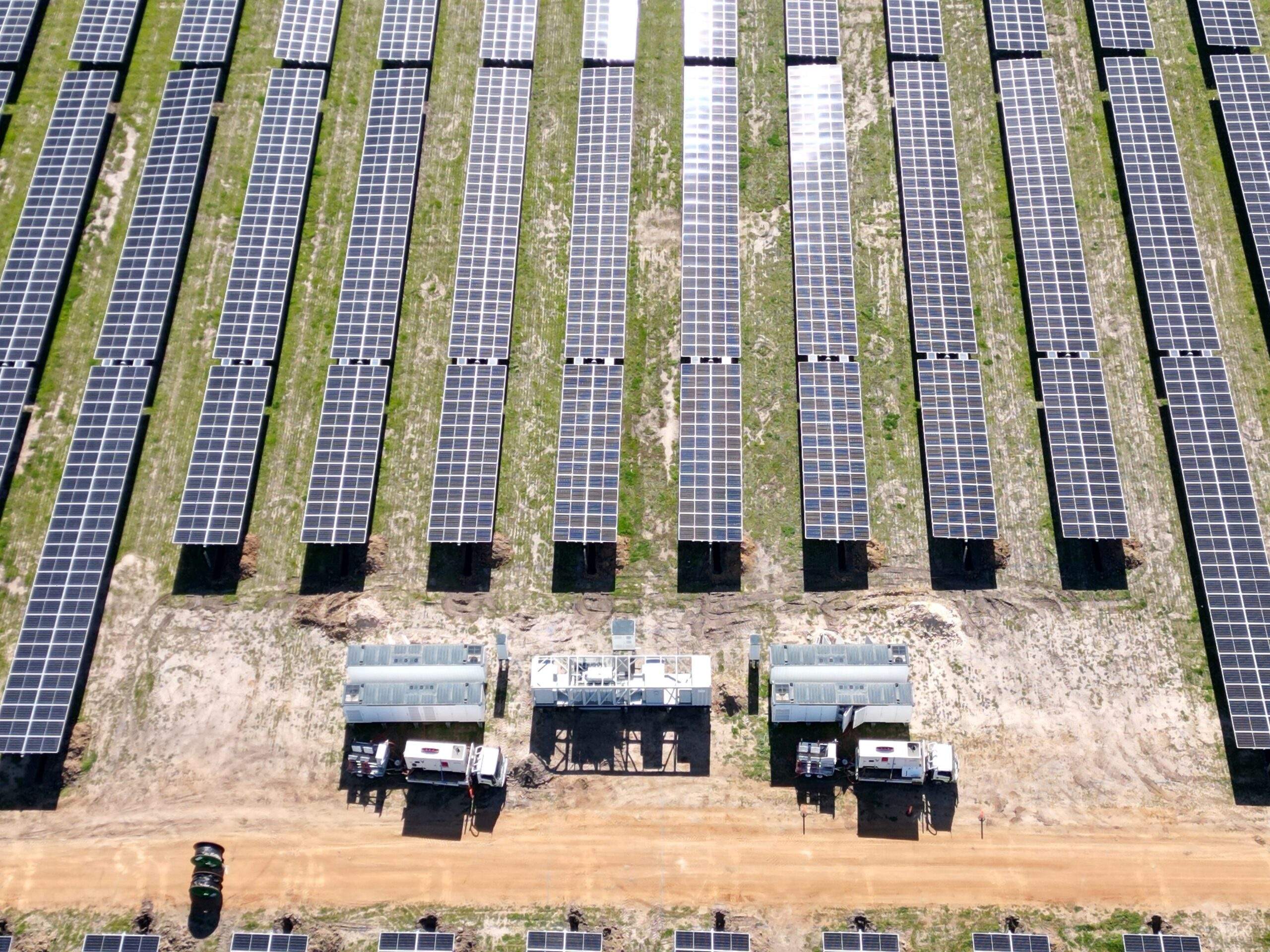 Naturgy inverteix 300 milions d'euros en un projecte d’energia solar i bateries a Austràlia