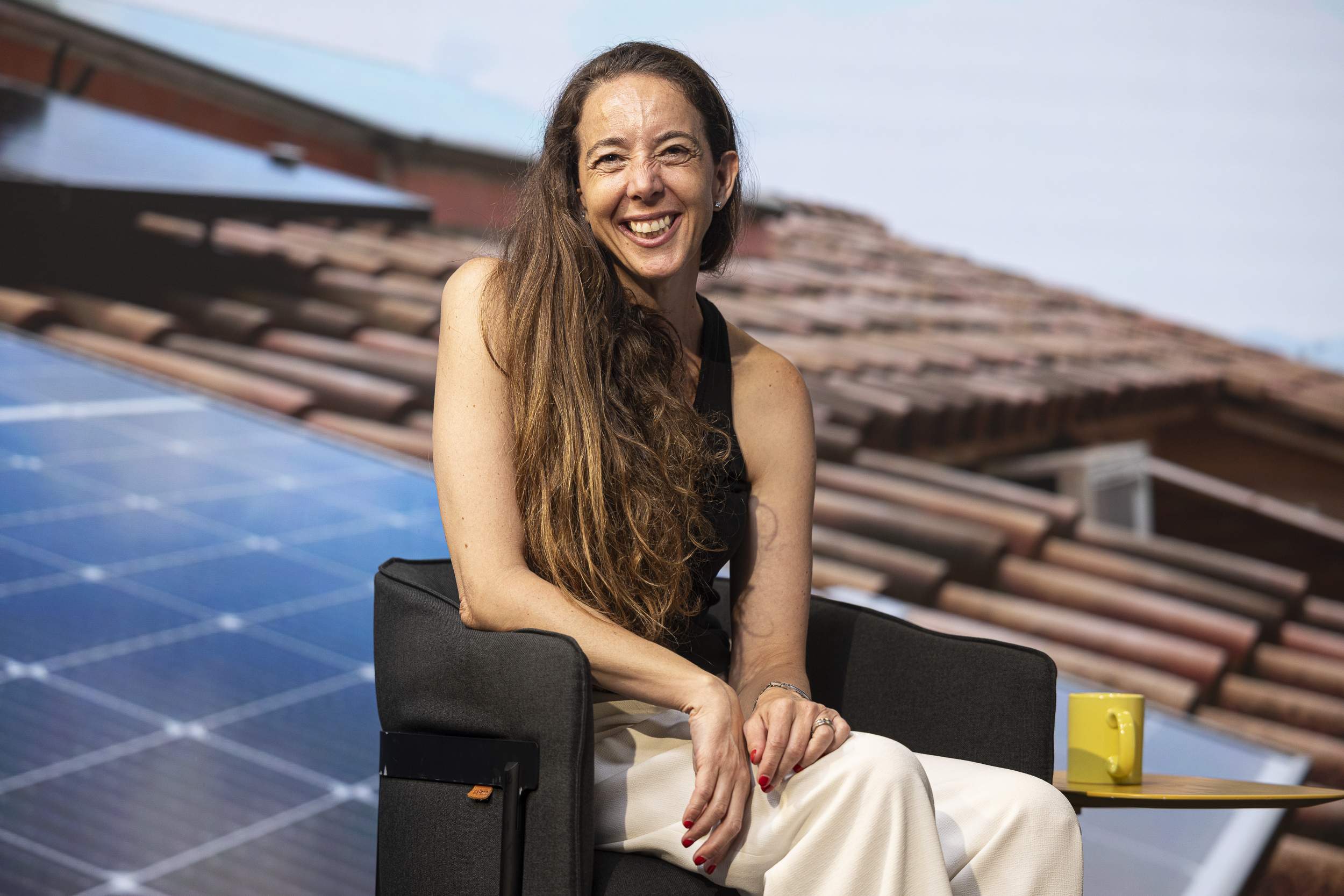 CARLOTA PI CEO HOLALUZ 011