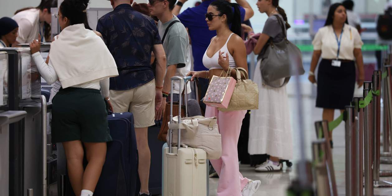 Operación salida en El Prat: más de 3.300 vuelos en tres días con las islas como destino estrella
