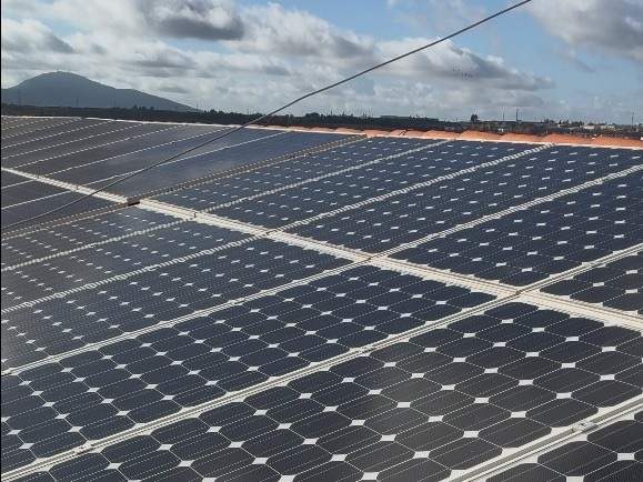 Instalación de placas solares. Europa Press