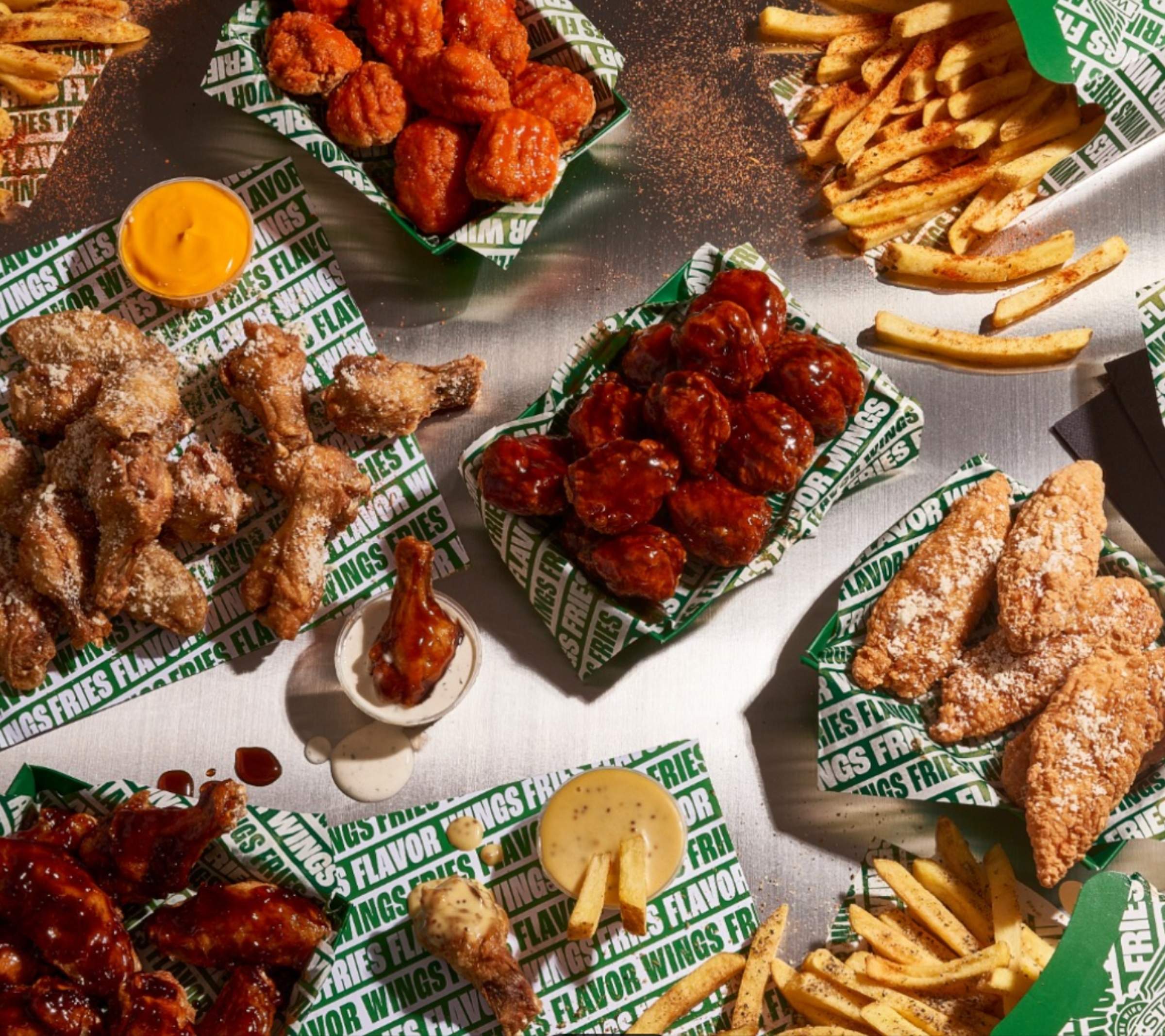 Wingstop, el rei nord-americà de les aletes de pollastre, obre el primer restaurant a Barcelona