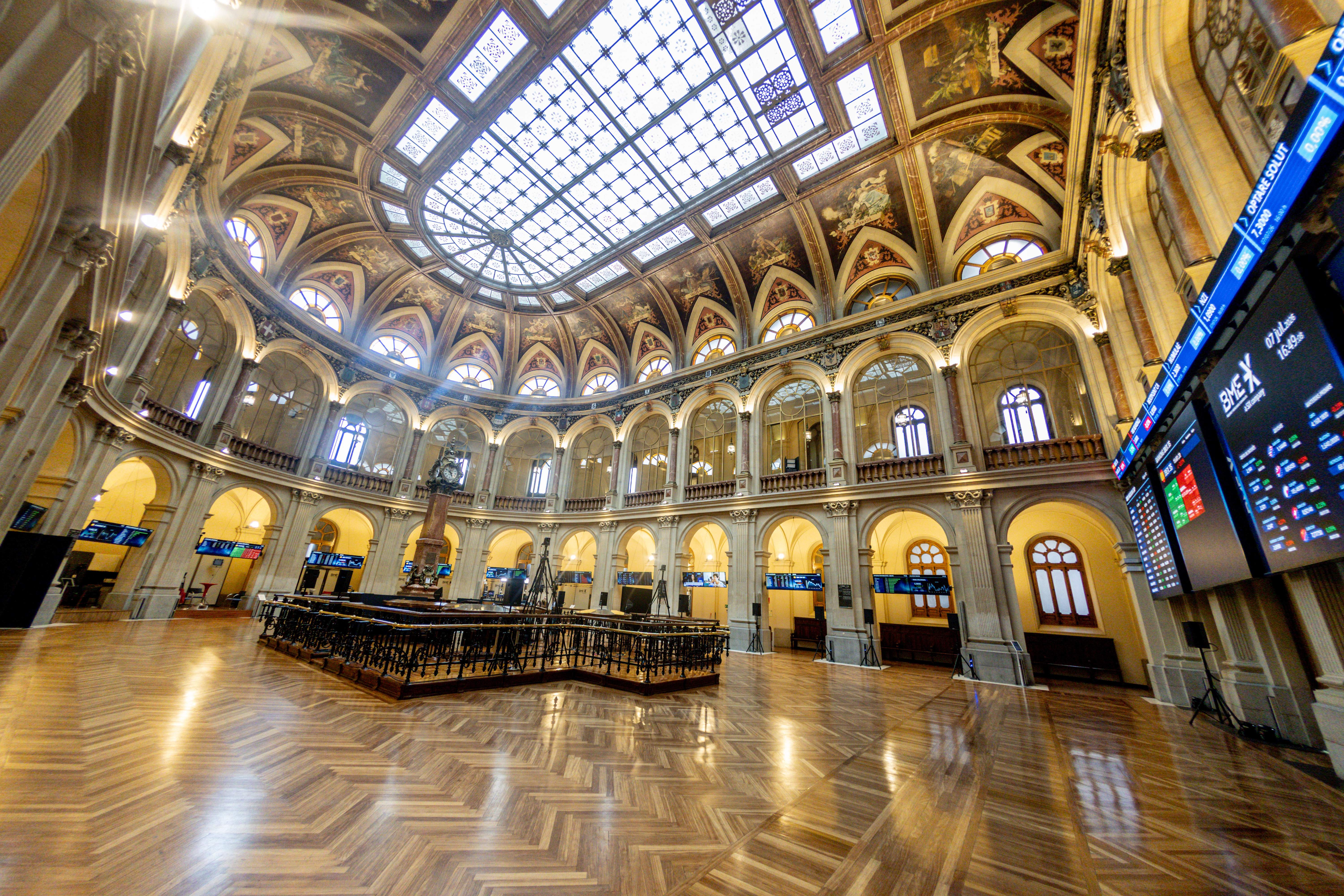 EuropaPress 7652002 palacio bolsa madrid julio 2026 madrid espana ibex 35 cotizaba avance 024 (1)