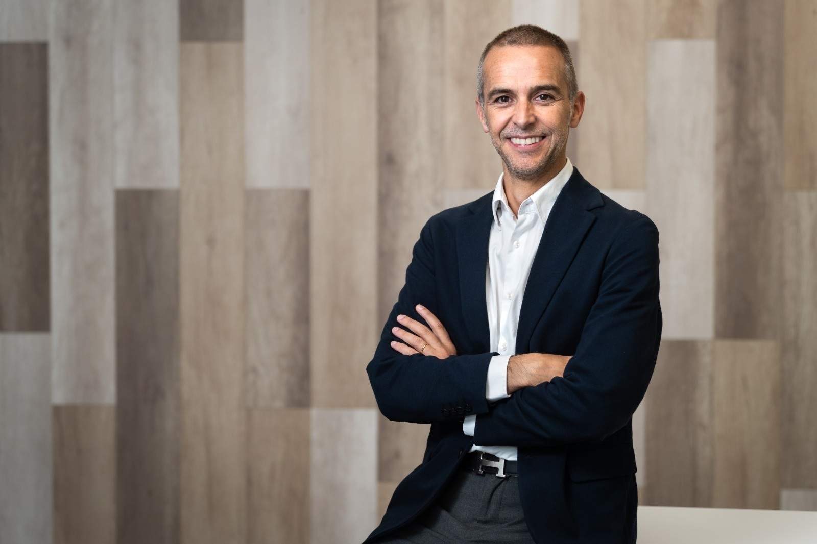 Philip Morris Espanya nomena director comercial Javier Perales