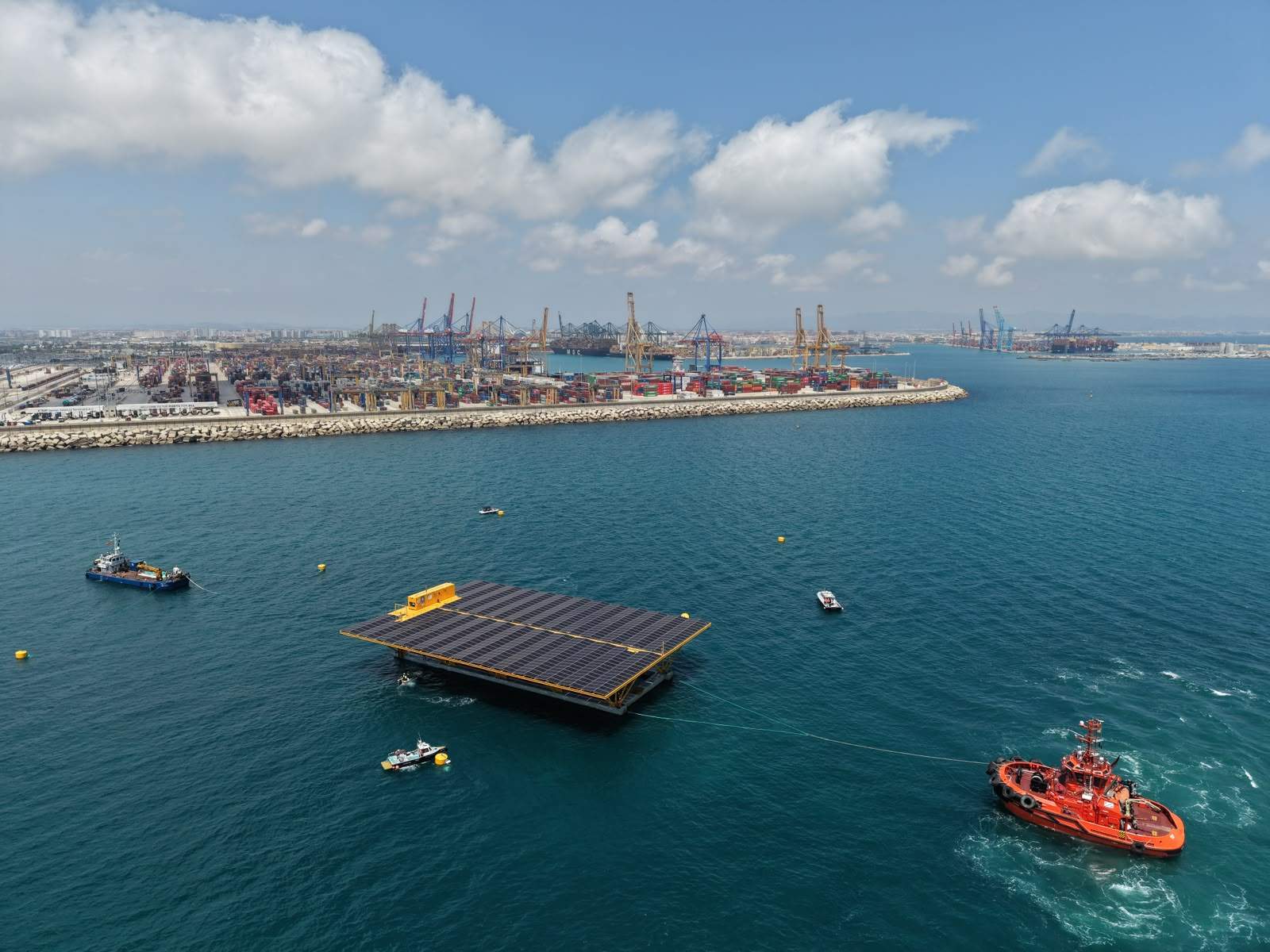 Salicru participa en la primera instal·lació fotovoltaica flotant en mar obert