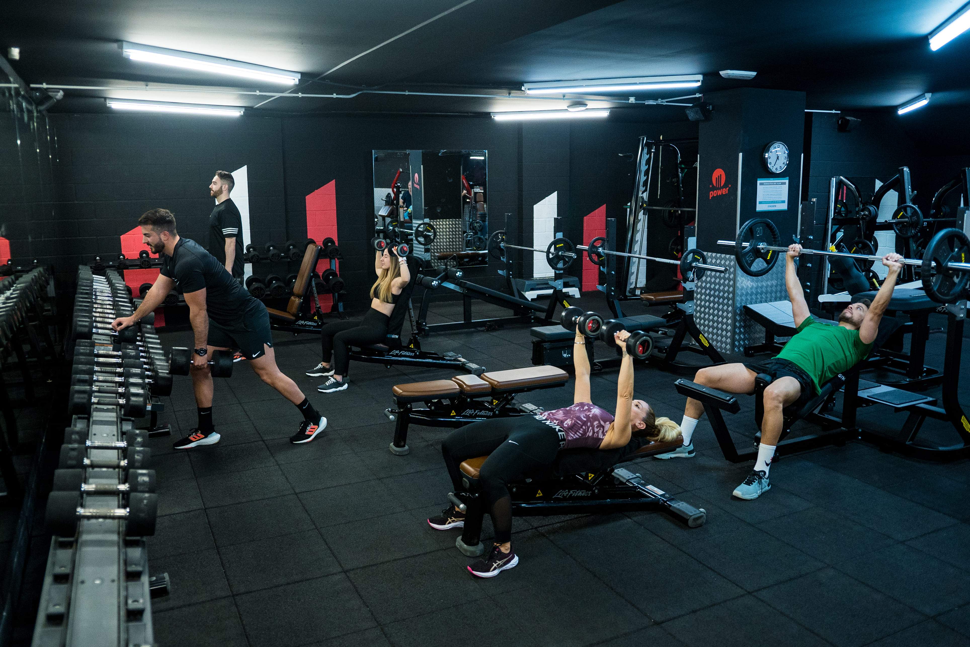Concentració entre cadenes de gimnasos: VivaGym es queda Synergym