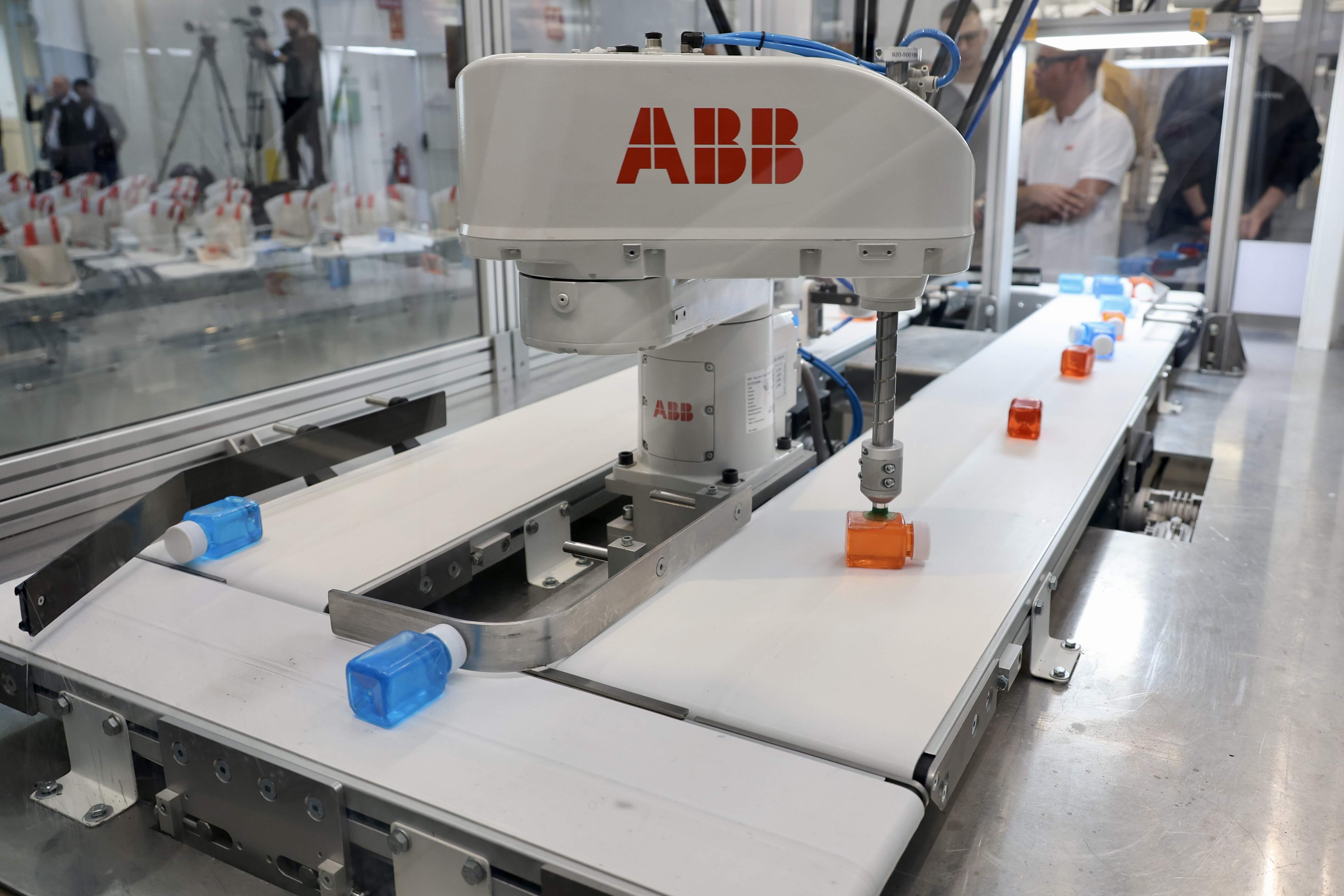 ABB Robotics es redimensiona amb un macrocentre de tecnologia industrial a Sabadell