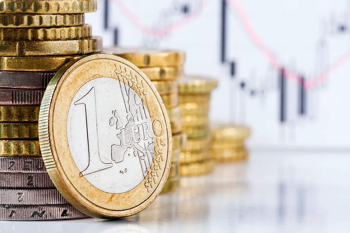Compte remunerat, dipòsit o una mica de cada: com repartir l'estalvi amb els tipus d'octubre