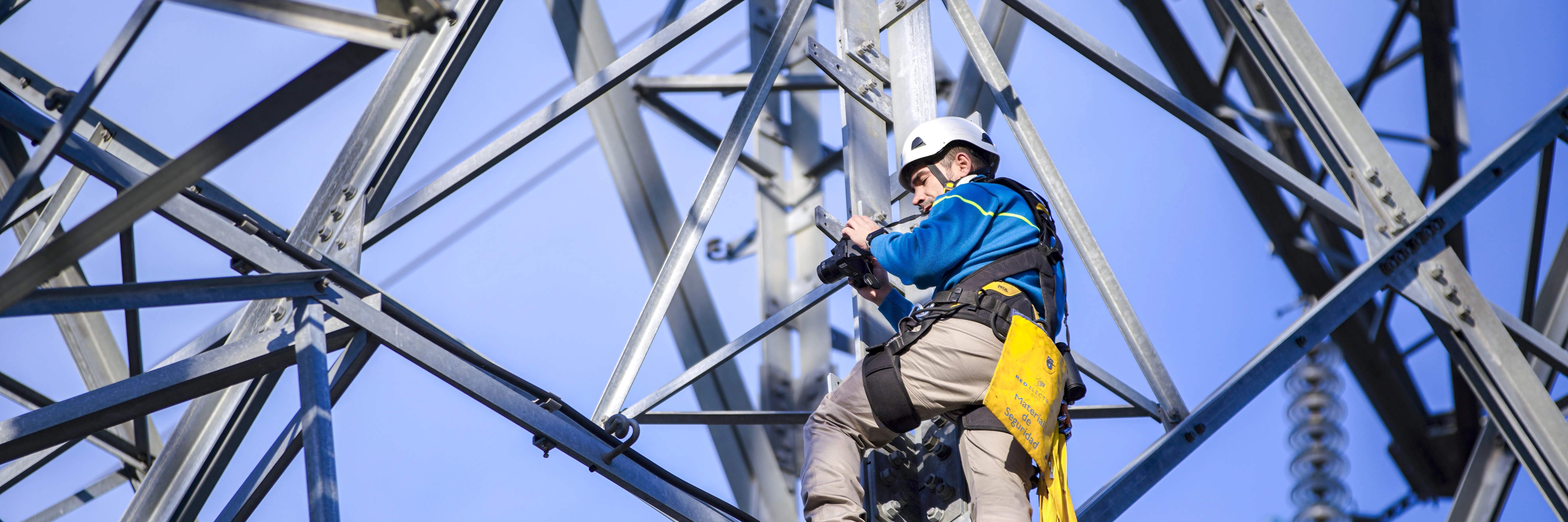 Red Eléctrica s'oposa al calendari de manteniment de les centrals elèctriques