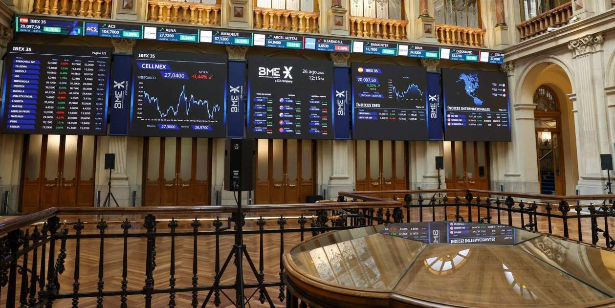 El Ibex-35 sube un 0,67% (19.260 puntos) el día en que se confirmó el aumento del paro