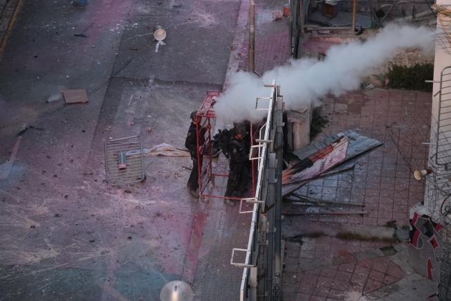 Imágenes del desalojo del Kubo y la Ruina, en Barcelona