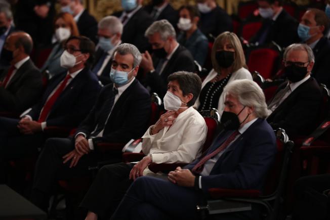 Salvador Illa, Maurici Lucena presidente de Aena, la delegada del Gobierno en Catalunya Teresa Cunillera y el presidente de Foment Josep Sánchez Llibre.