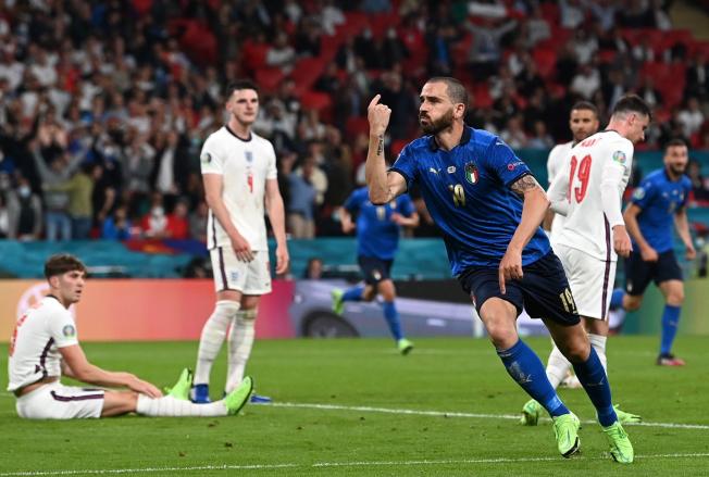 Bonucci va convertir-se en el golejador de més edat d'una final d'Eurocopa (34 anys i 71 dies)