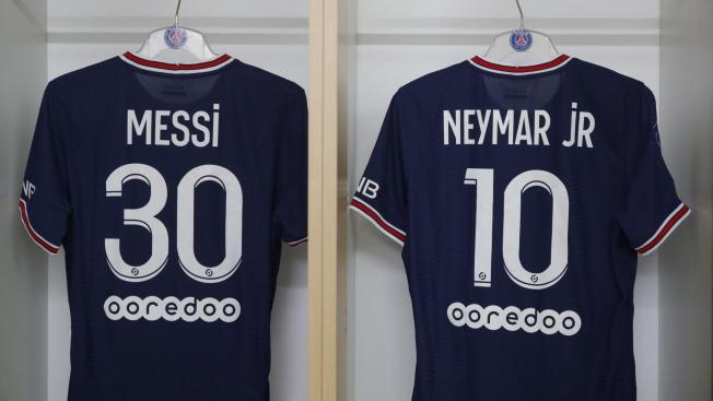 Las camisetas de Leo Messi y de Neymar Jr