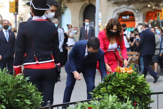 El Govern homenajea a Rafael Casanova