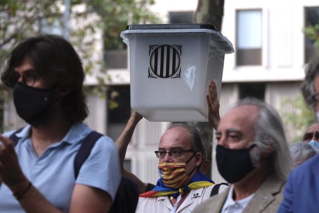 Ambiente en el homenaje de Rafael Casanova