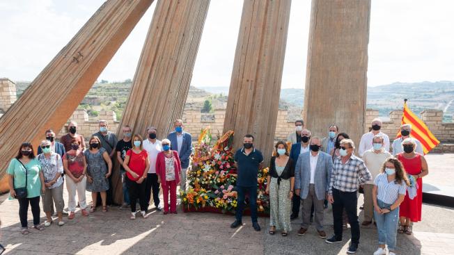 Ofrena floral des de Segarra per la Diada