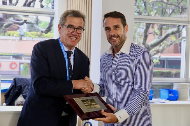 Marrero, homenajeado en casa