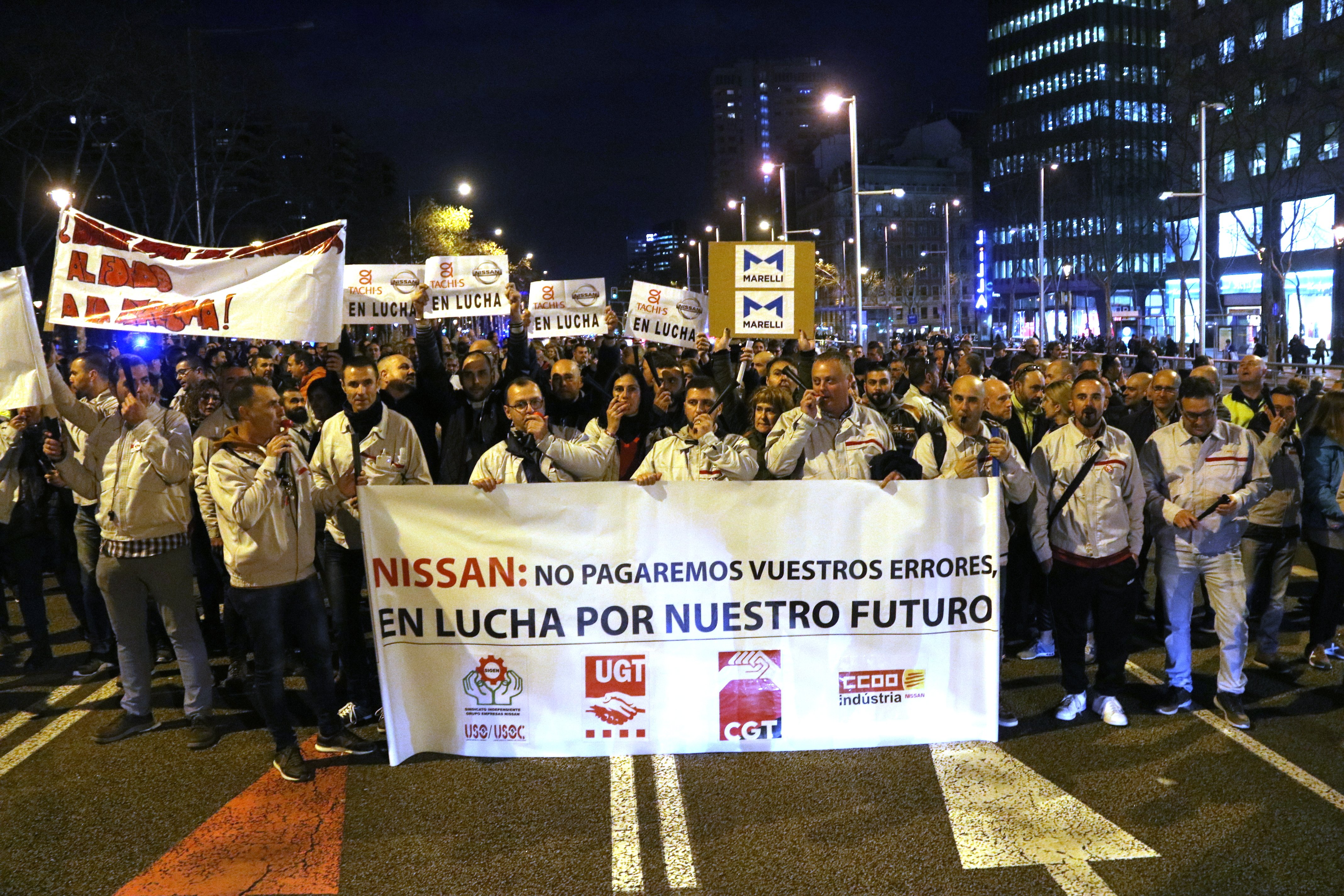 Manifestació dels treballadors de Nissan davant del consolat del Japó