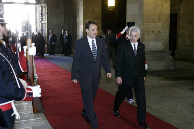 Zapatero Maragall palacio Generalitat Ruben Moreno (080504)