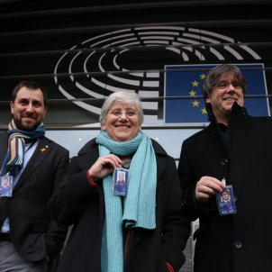 Clara Ponsatí acreditació d'eurodiputada Clara Ponsatí acreditació d'eurodiputada