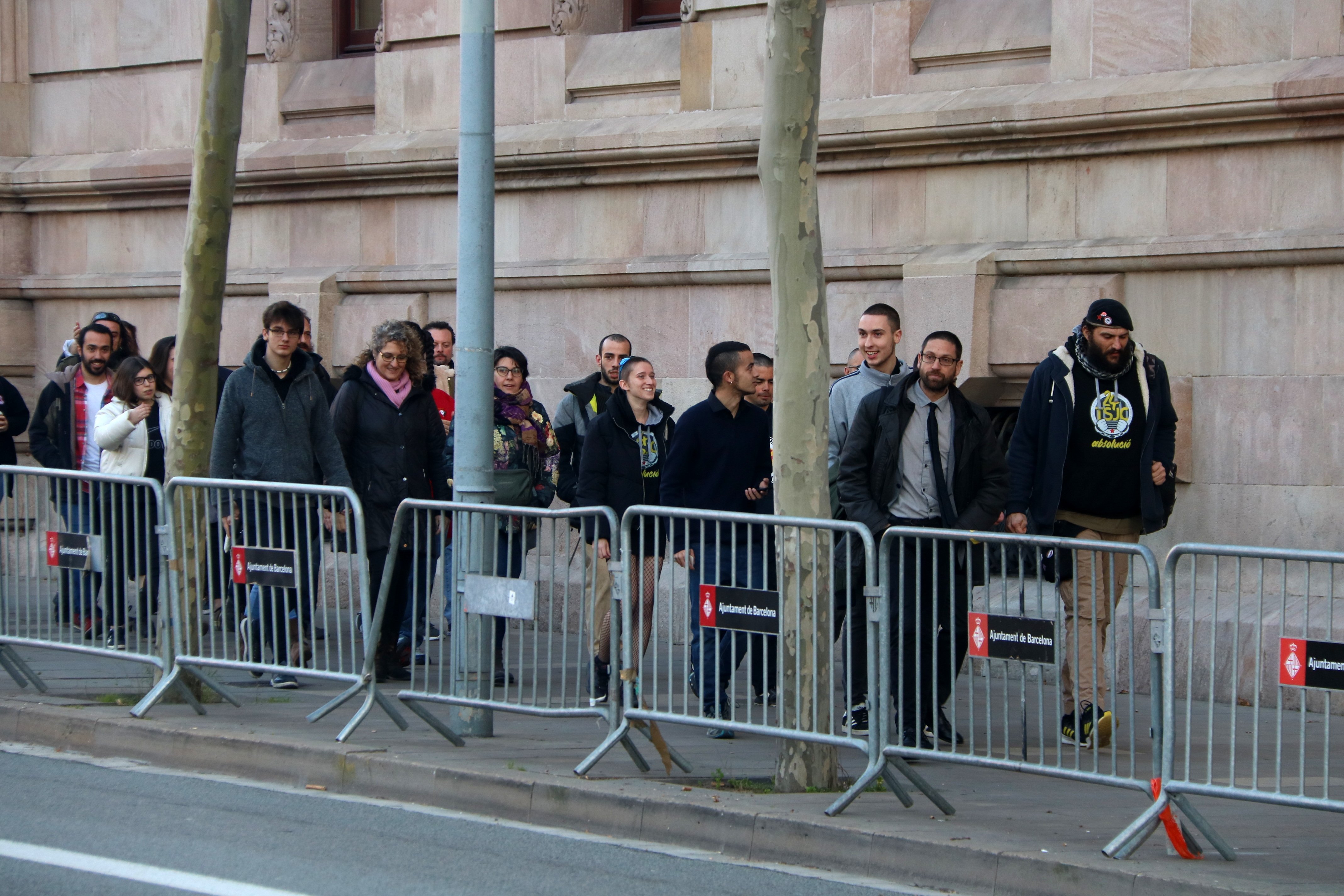 Els CDR jutjats per encadenar-se al TSJC declaren que era una protesta pacífica