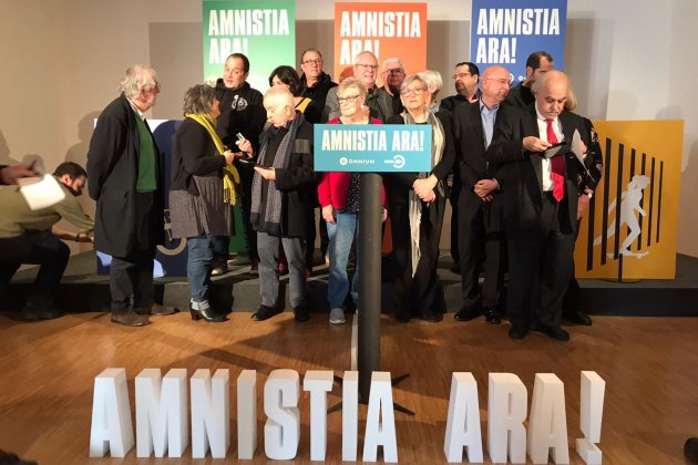 campanya Omnium amnistia   Carlota Camps